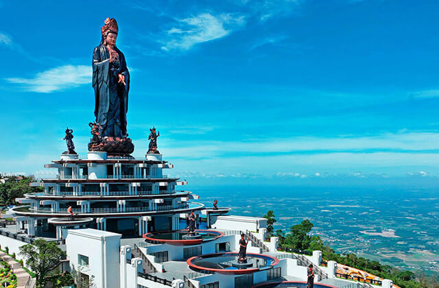 Hành Hương Xin Lộc Đầu Năm 2024 Tour 1 Chùa Bà Tây Ninh - Chợ Long Hoa