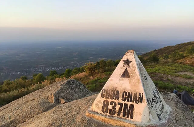 Hành Hương Xin Lộc Đầu Năm 2025 Tour 2 Núi Chứa Chan - Gia Lào